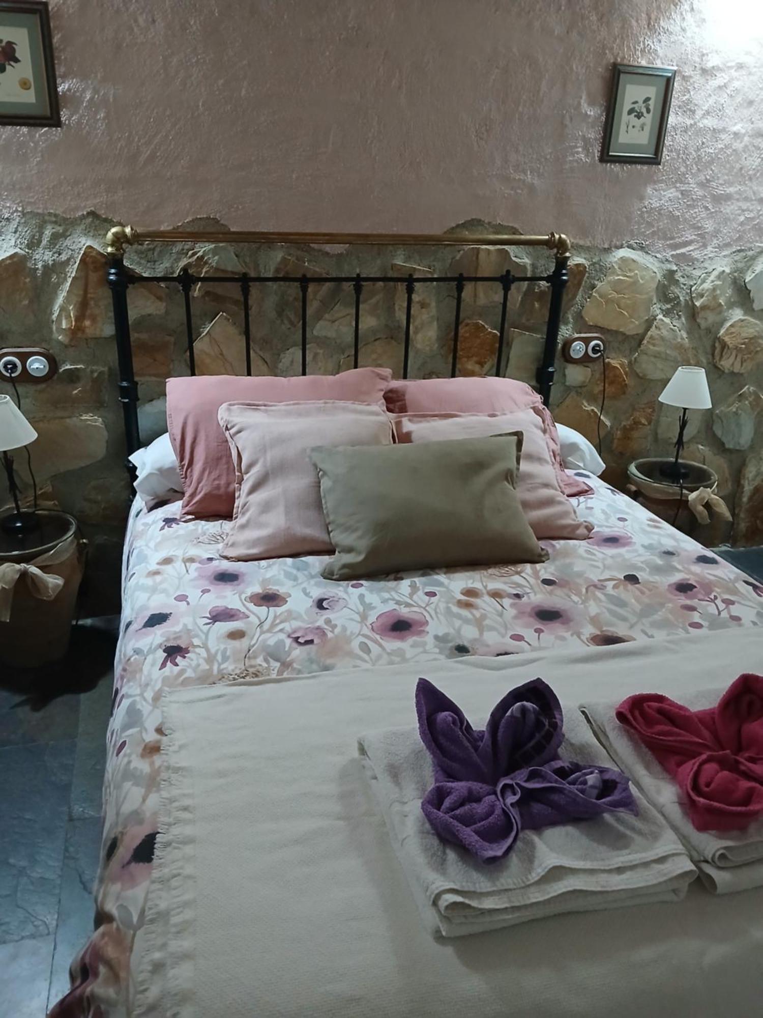 Maison d'hôtes Mirador De Fuentes à Fuentes de León Chambre photo