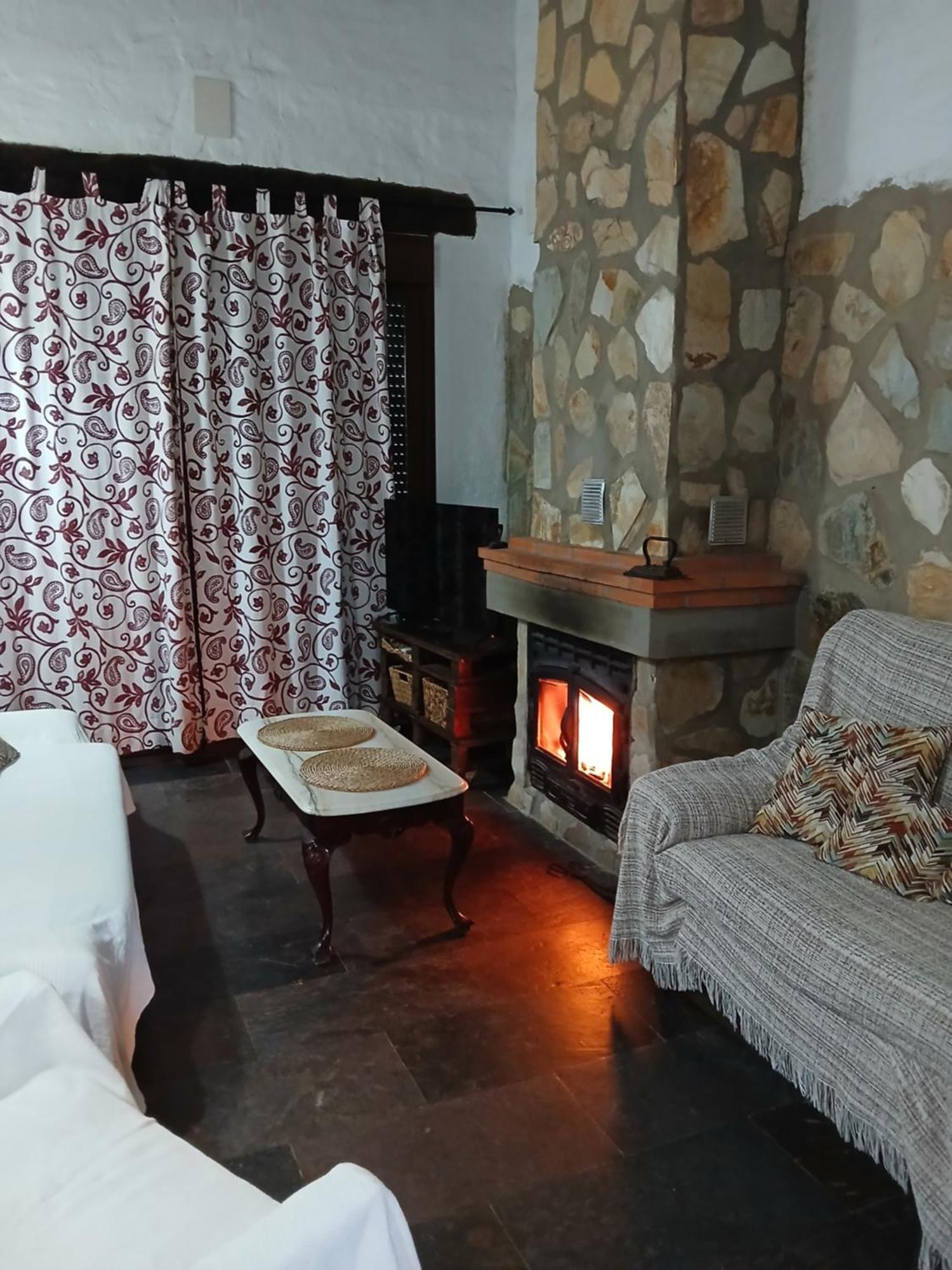 Maison d'hôtes Mirador De Fuentes à Fuentes de León Extérieur photo