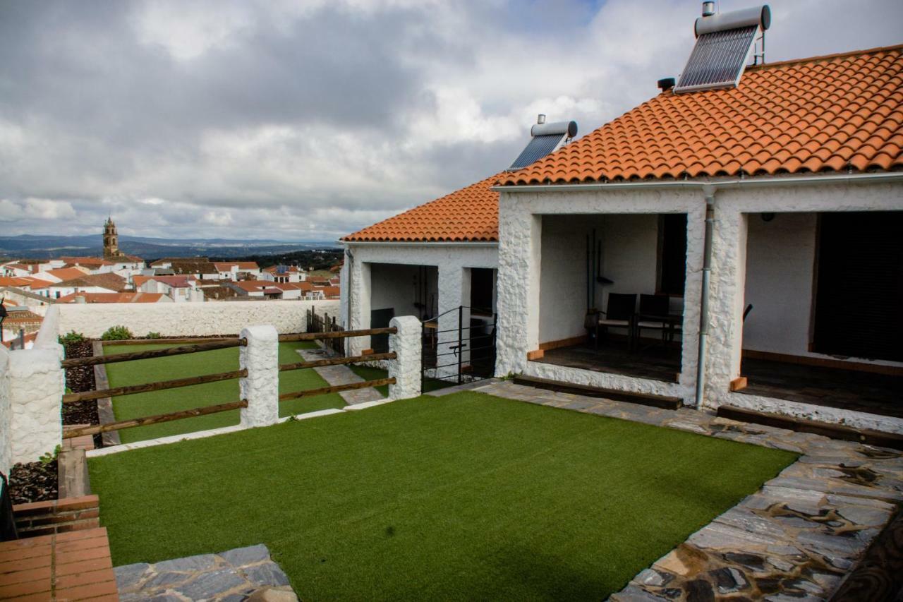 Maison d'hôtes Mirador De Fuentes à Fuentes de León Extérieur photo